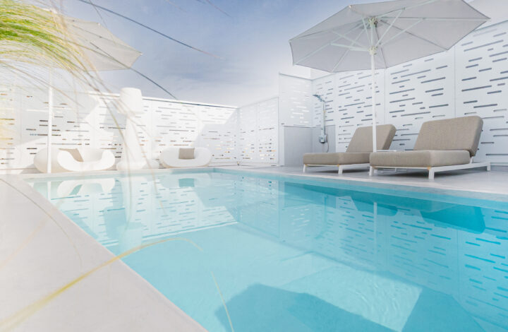 Penthouse Loft with Private Heated Pool N°5